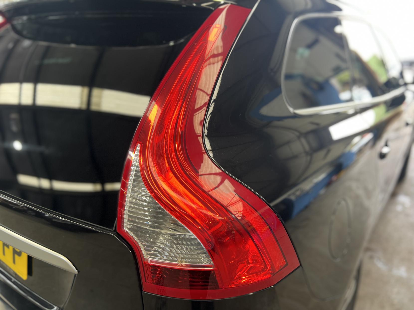 Volvo XC60 - Image 11