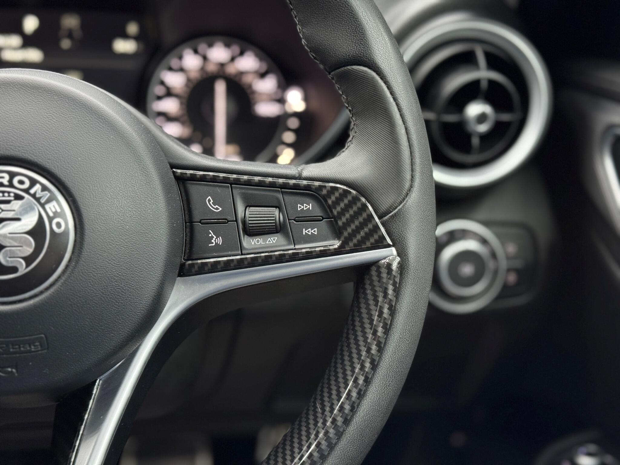 Alfa Romeo Giulia - Image 21