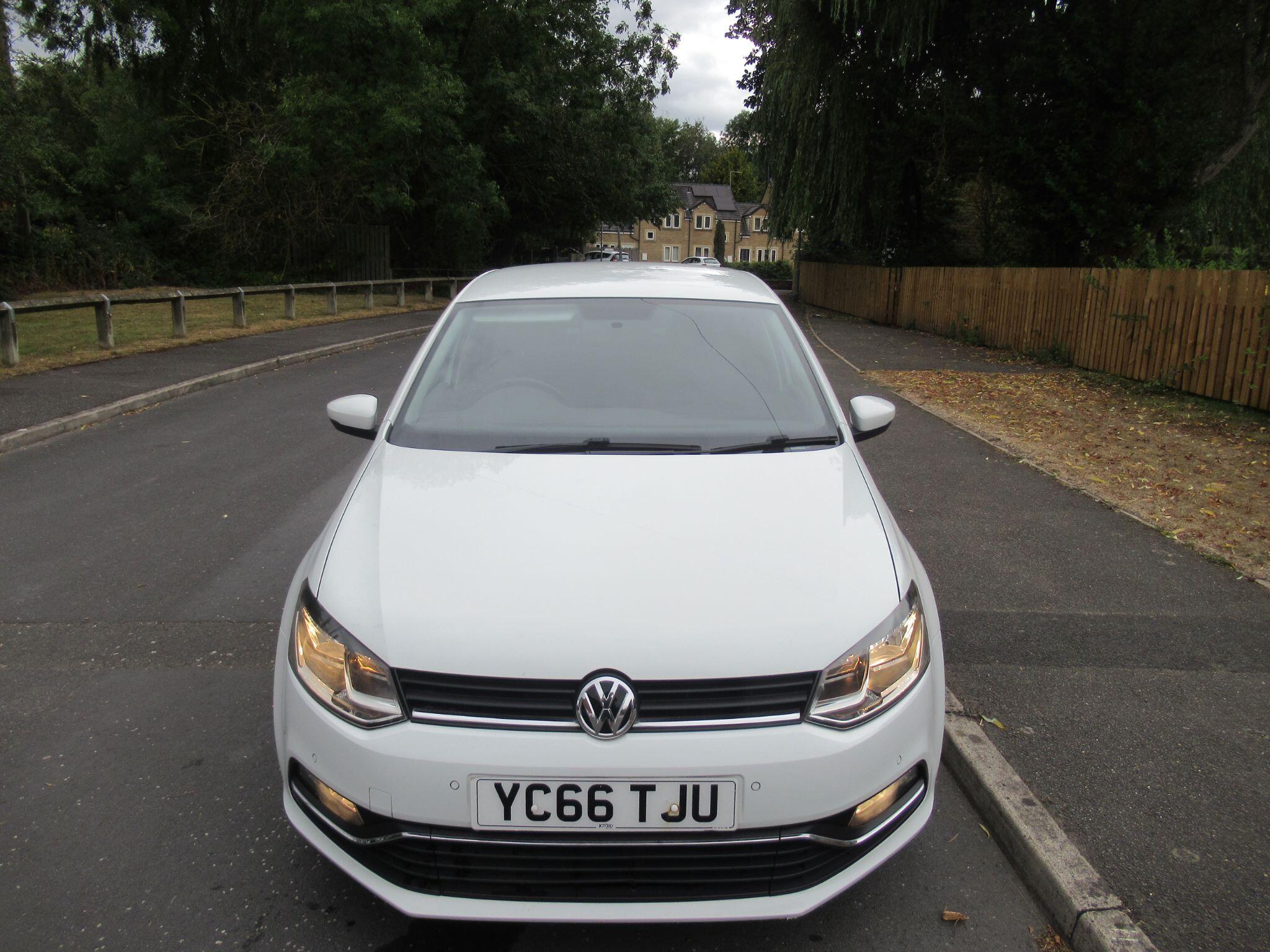 Volkswagen Polo - Image 10