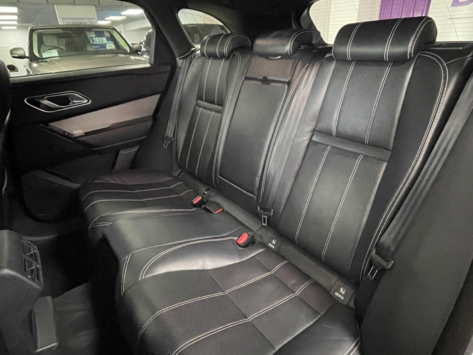 Land Rover Range Rover Velar - Image 30