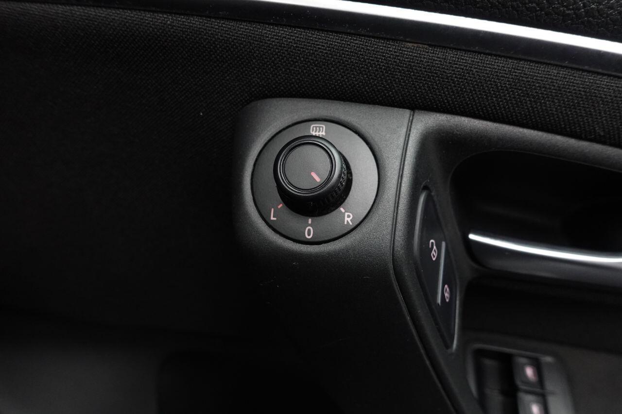 Volkswagen Polo - Image 29