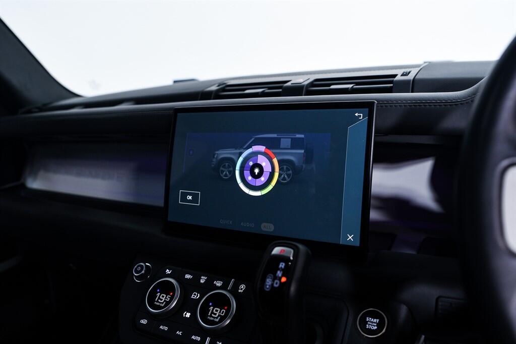 Land Rover Defender 90 - Image 20