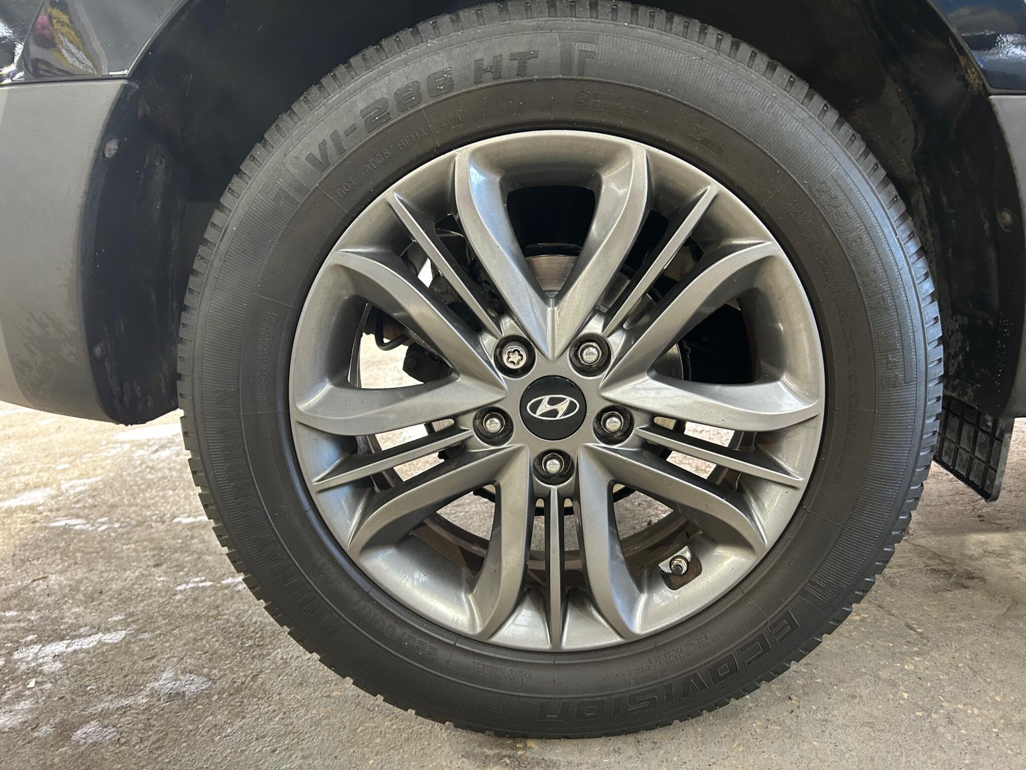 Hyundai ix35 - Image 30