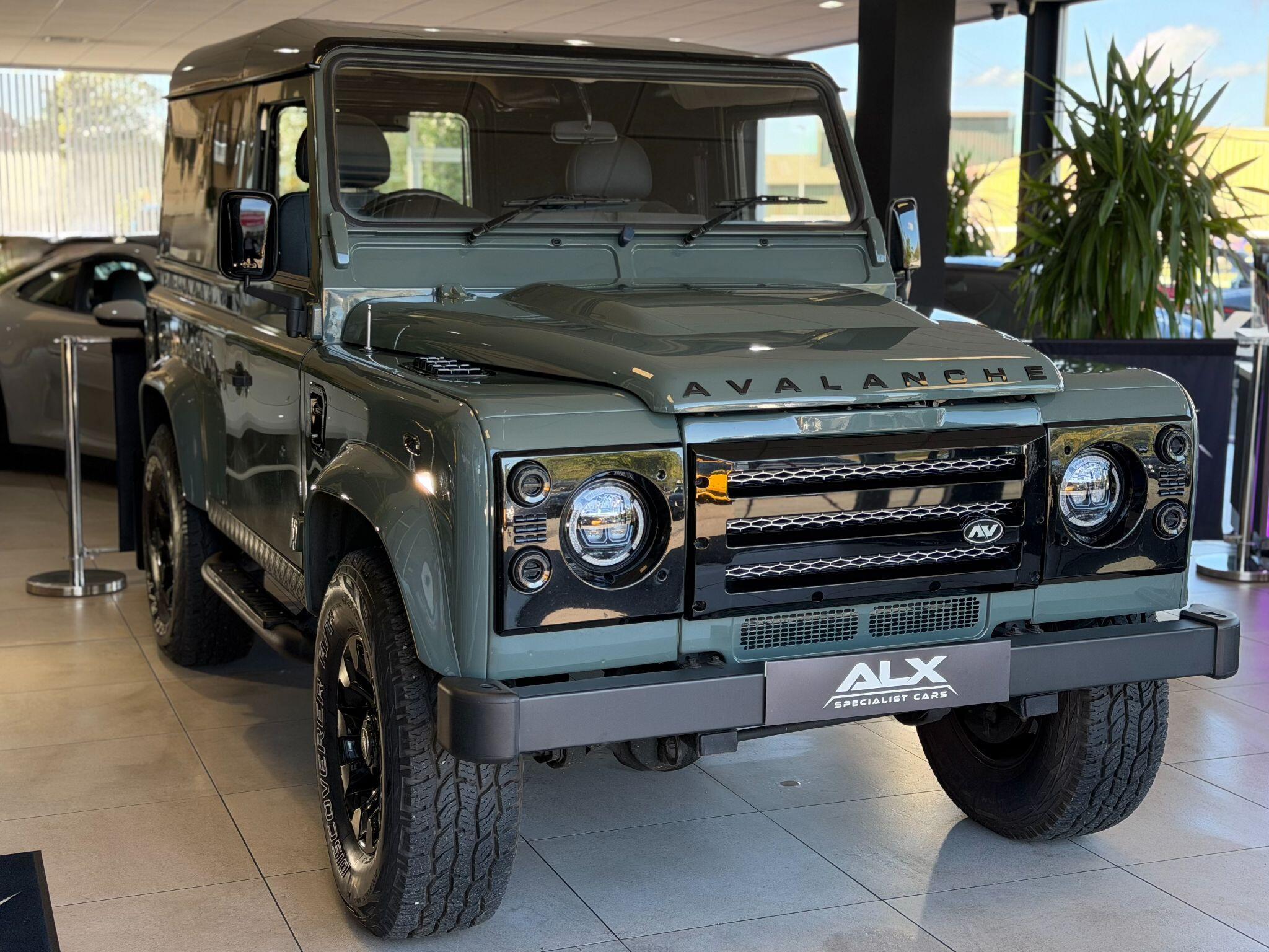 Land Rover Defender 90 - Image 7