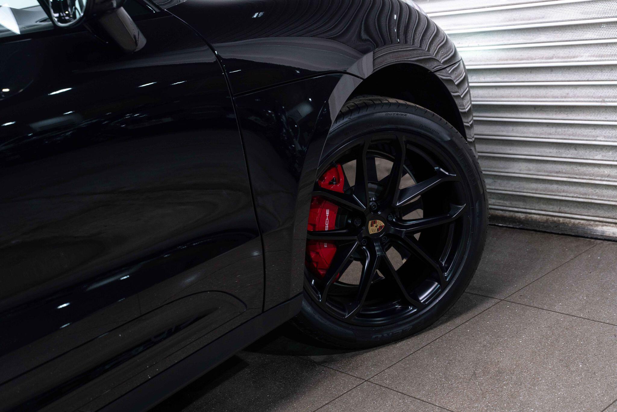 Porsche Macan - Image 43