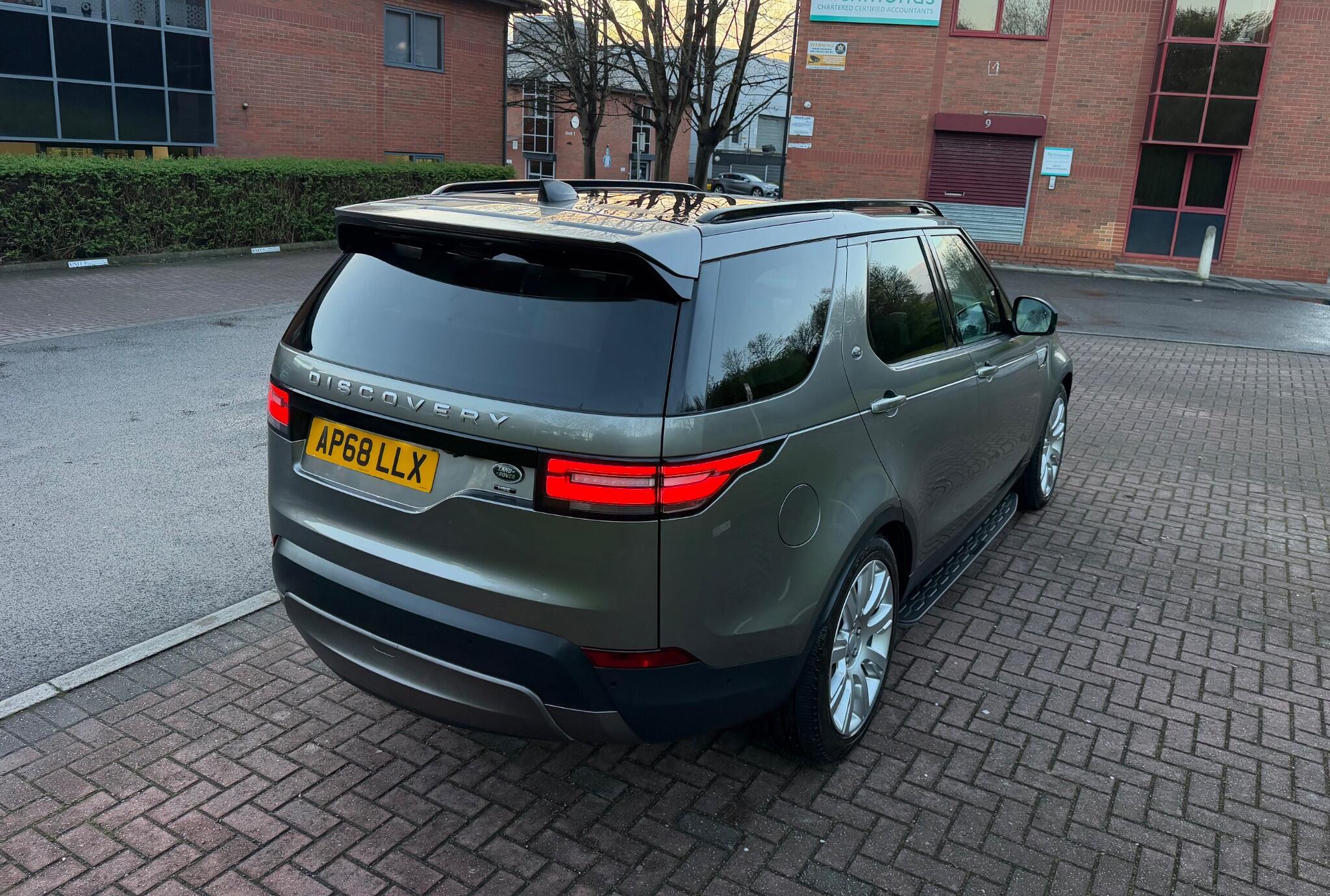 Land Rover Discovery - Image 12