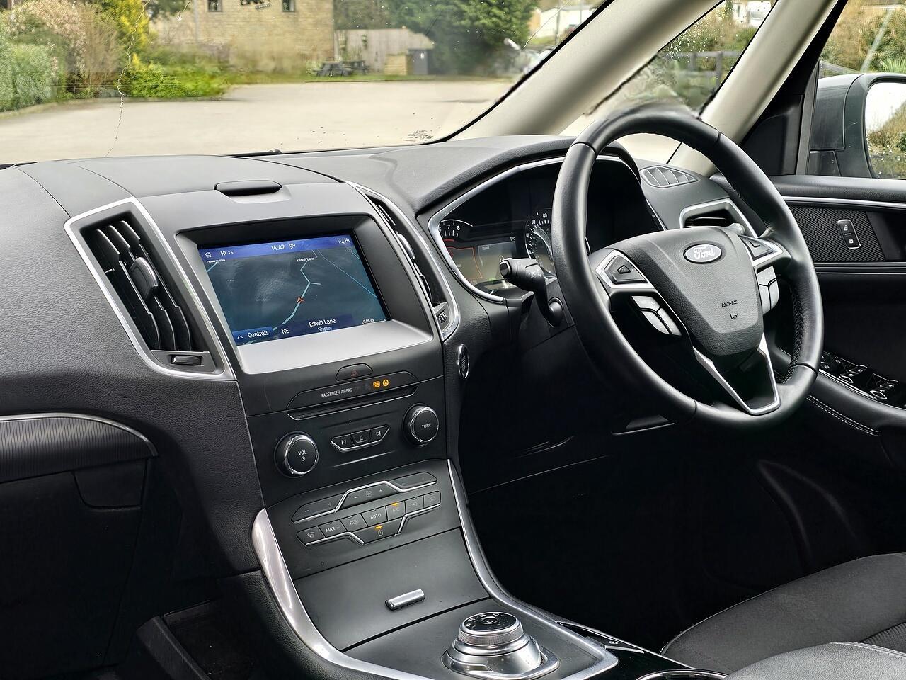 Ford Galaxy - Image 3