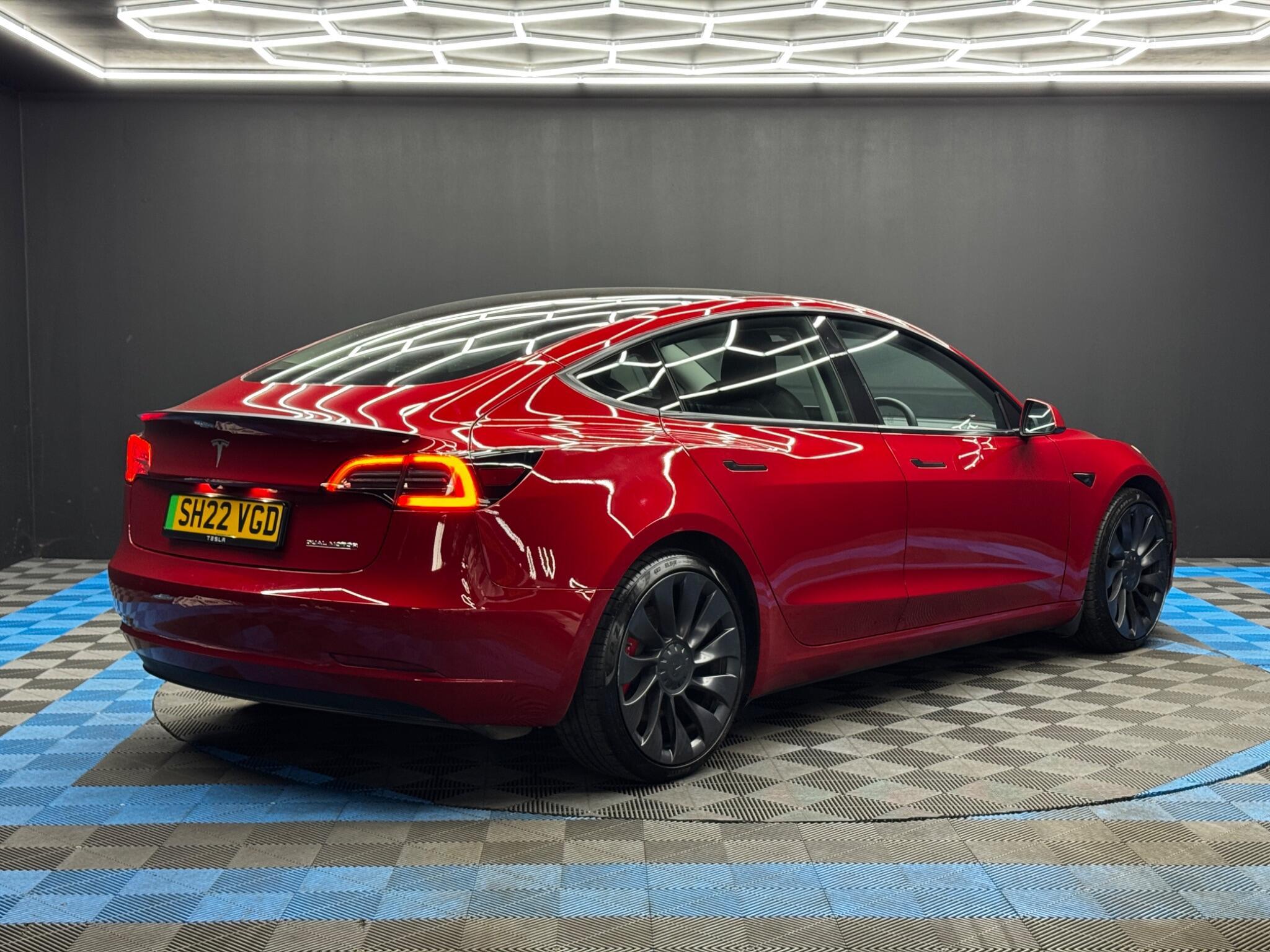 Tesla Model 3 - Image 5