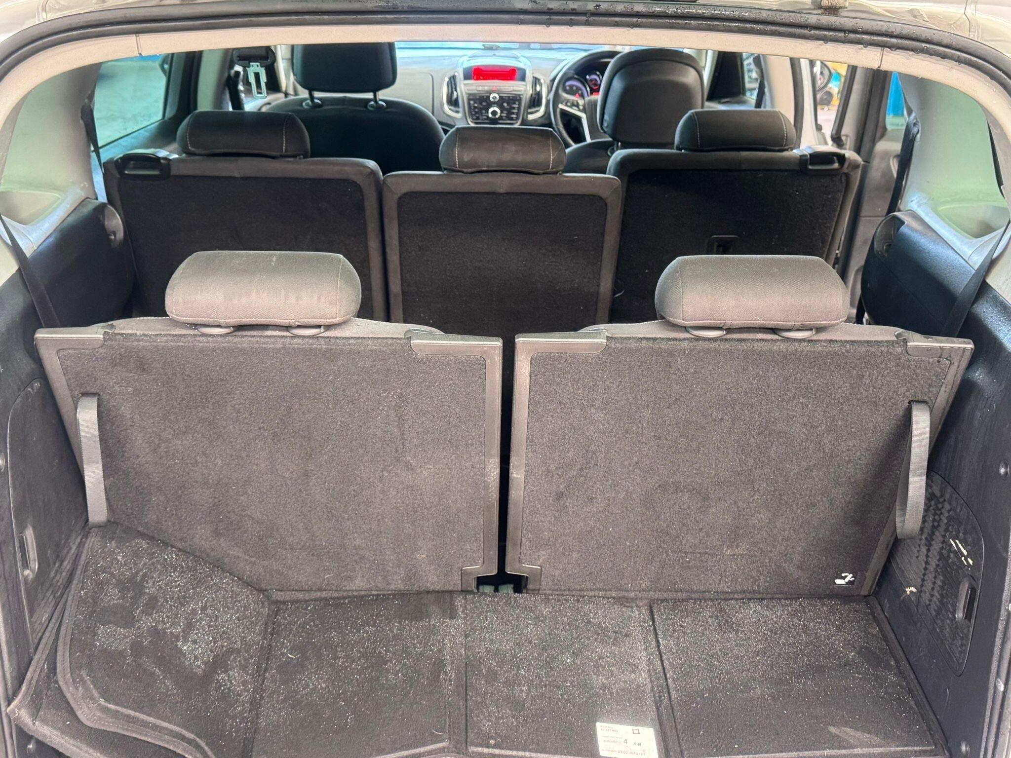 Vauxhall Zafira Tourer - Image 32