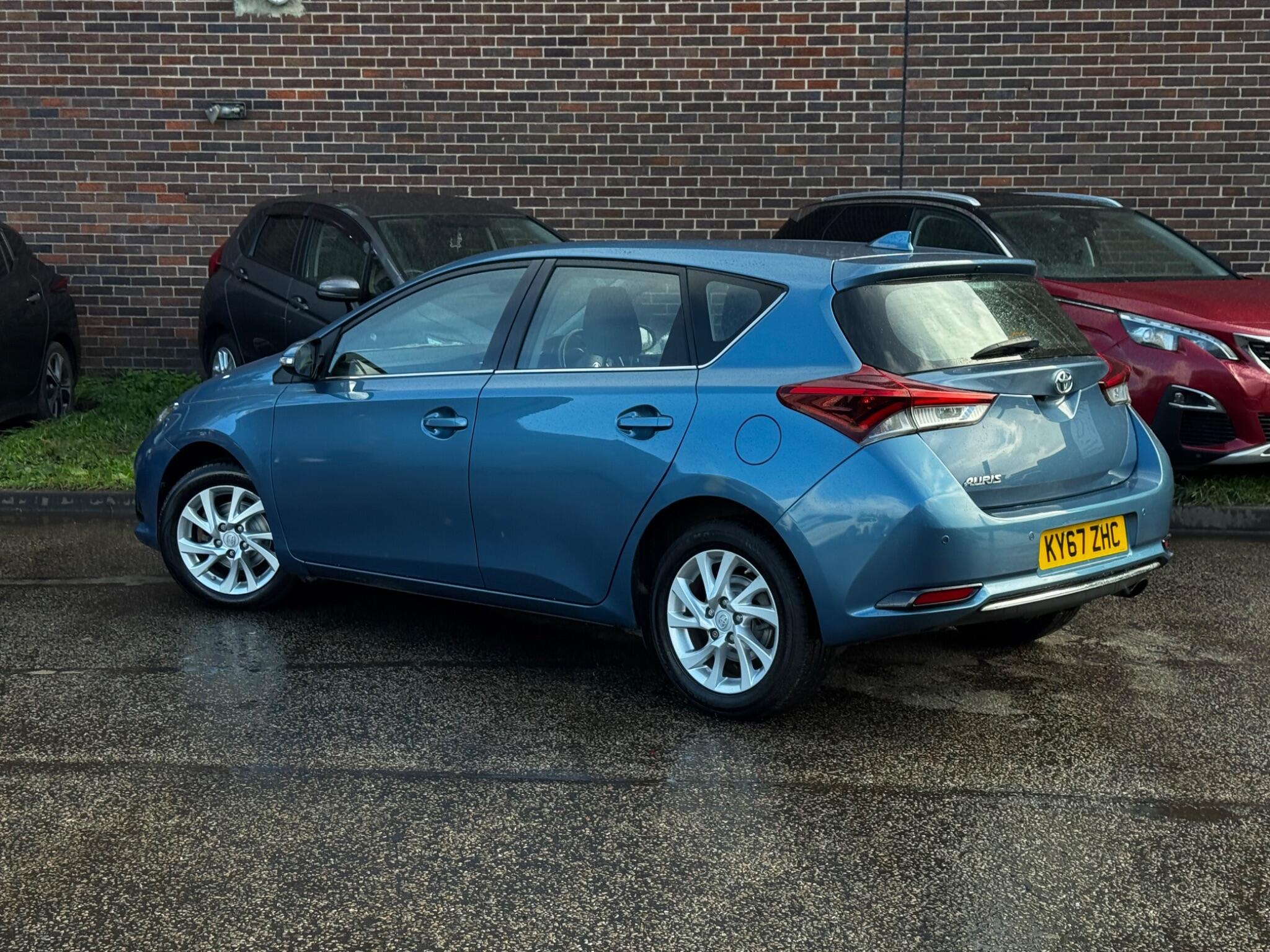 Toyota Auris - Image 10