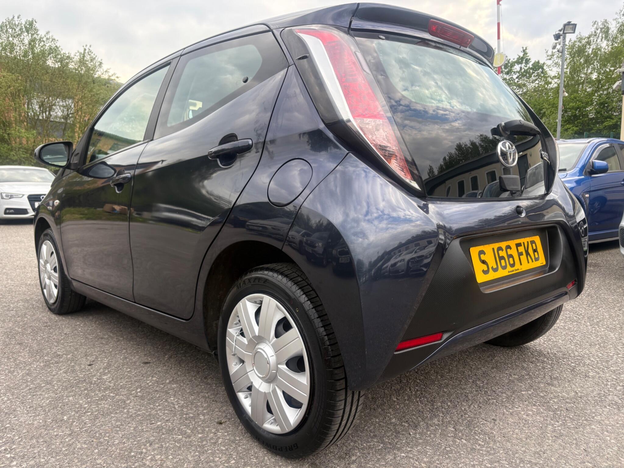 Toyota Aygo - Image 14