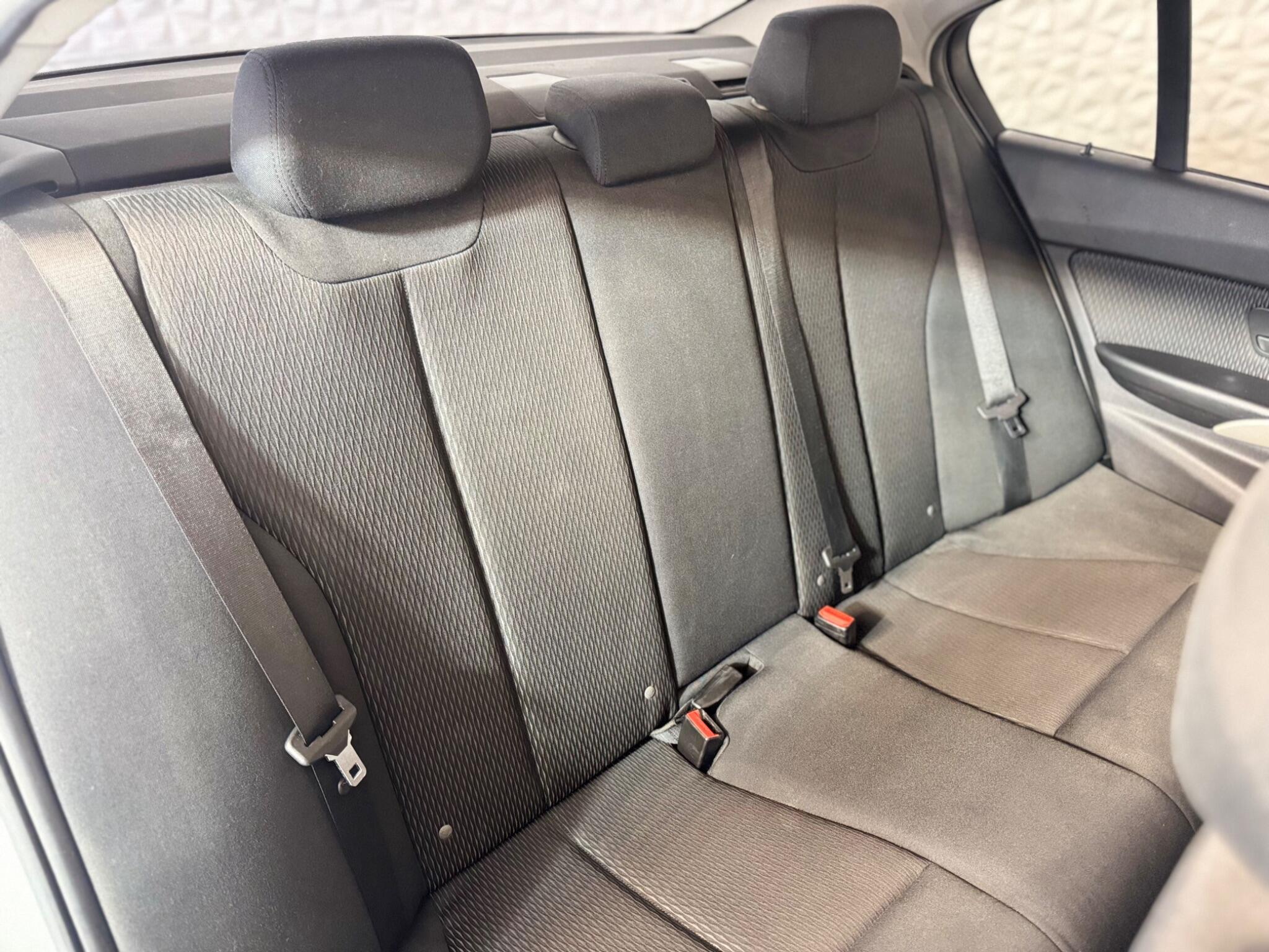 BMW 3 Series - Image 24