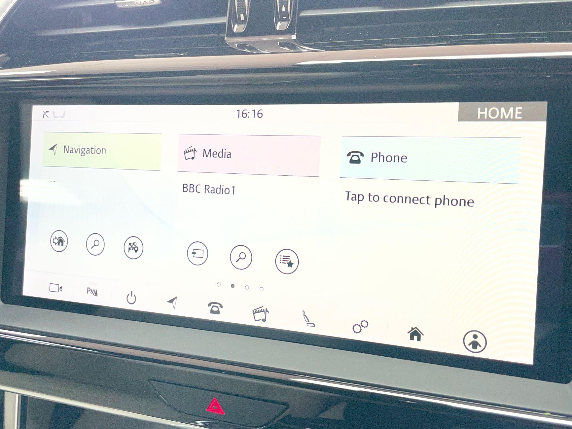 Jaguar XE - Image 43