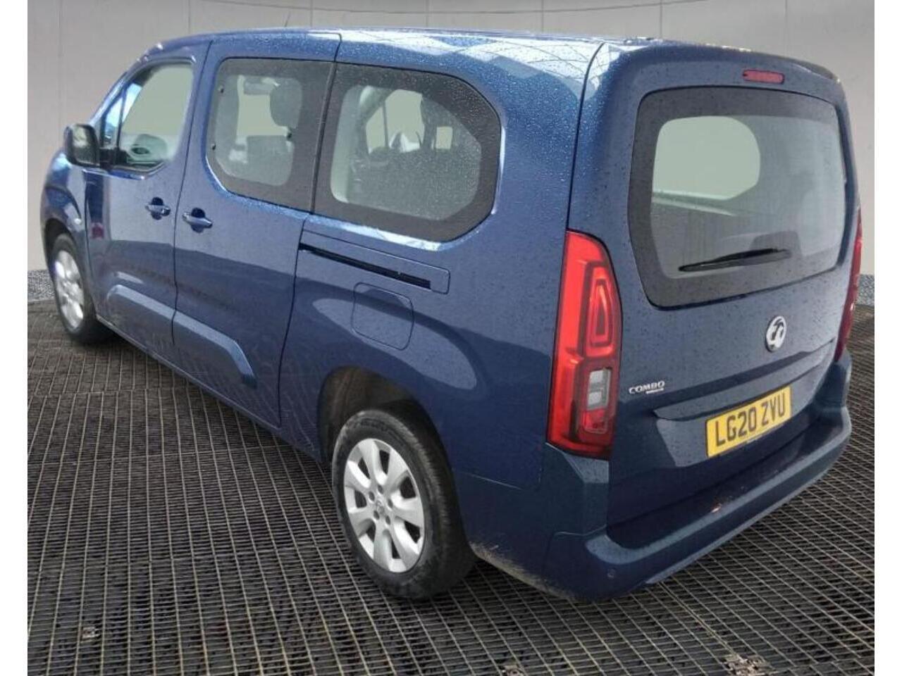 Vauxhall Combo Life - Image 8