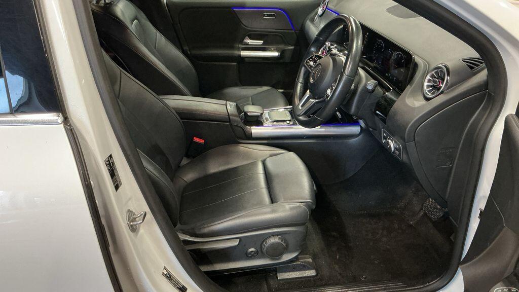 Mercedes-benz EQA - Image 3