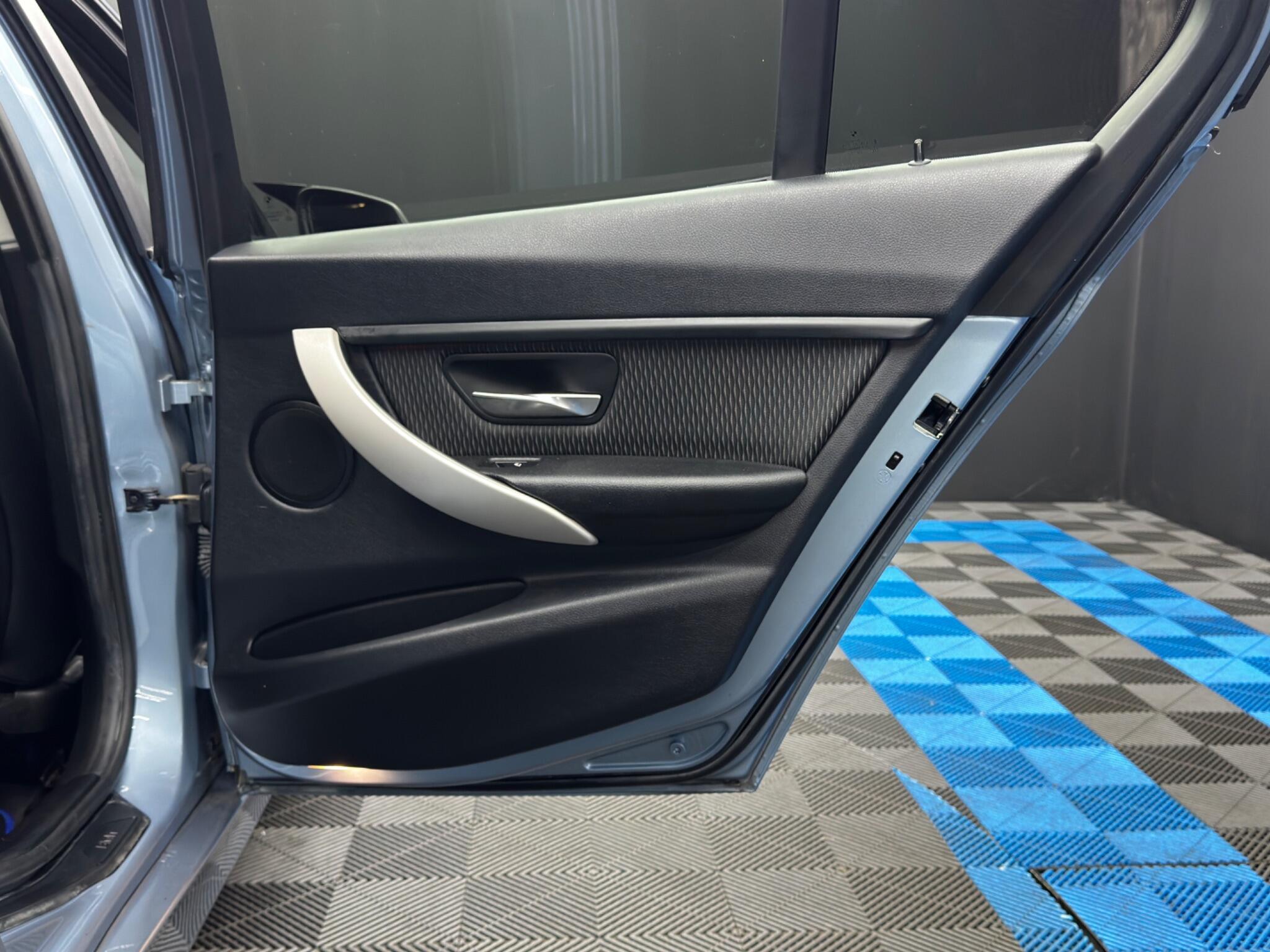 BMW 3 Series - Image 44