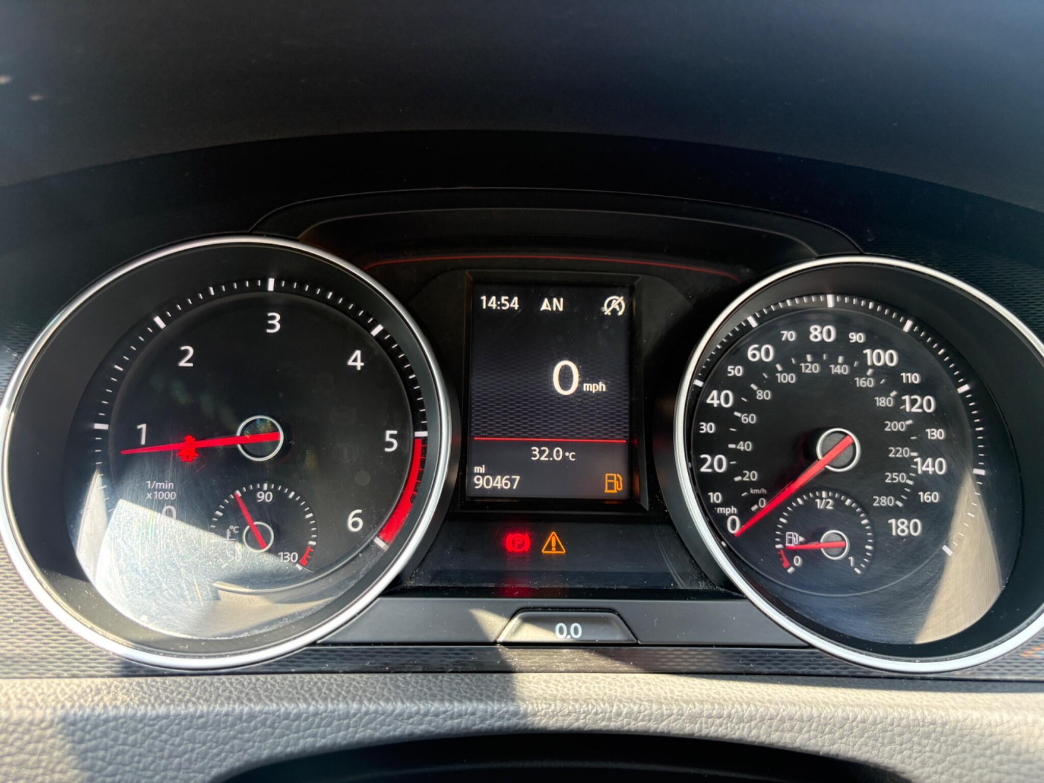 Volkswagen Golf - Image 20