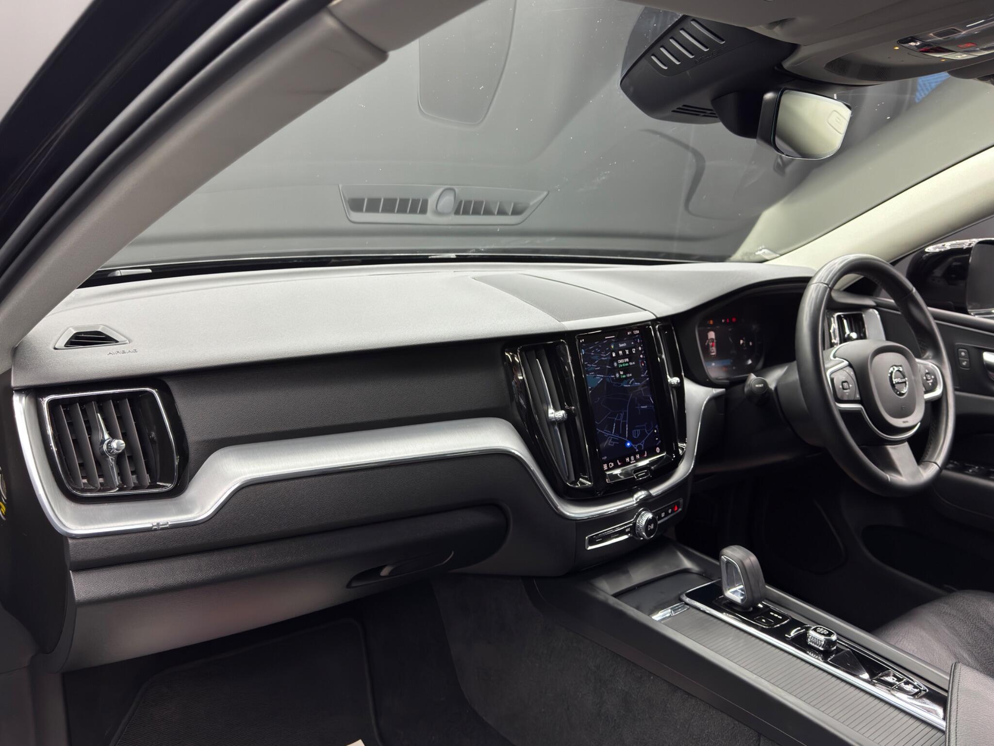 Volvo XC60 - Image 11