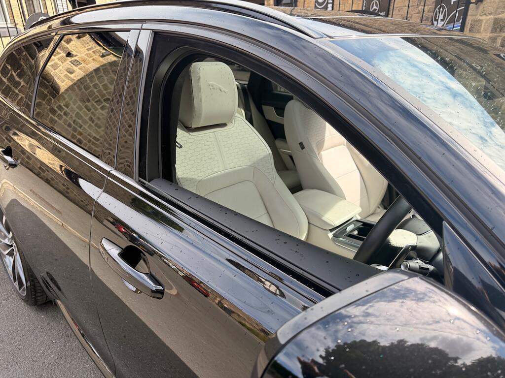 Jaguar XF - Image 19