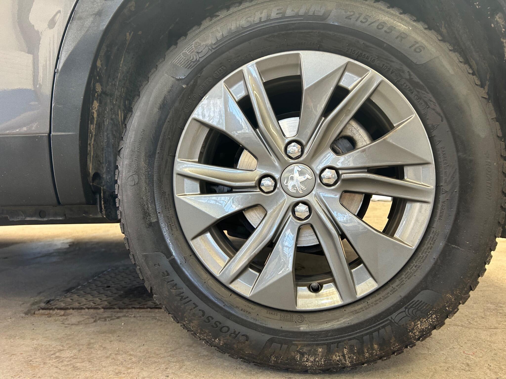 Peugeot 2008 - Image 18