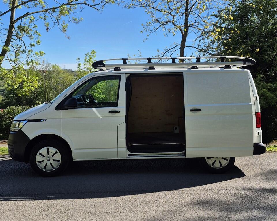 Volkswagen Transporter - Image 4