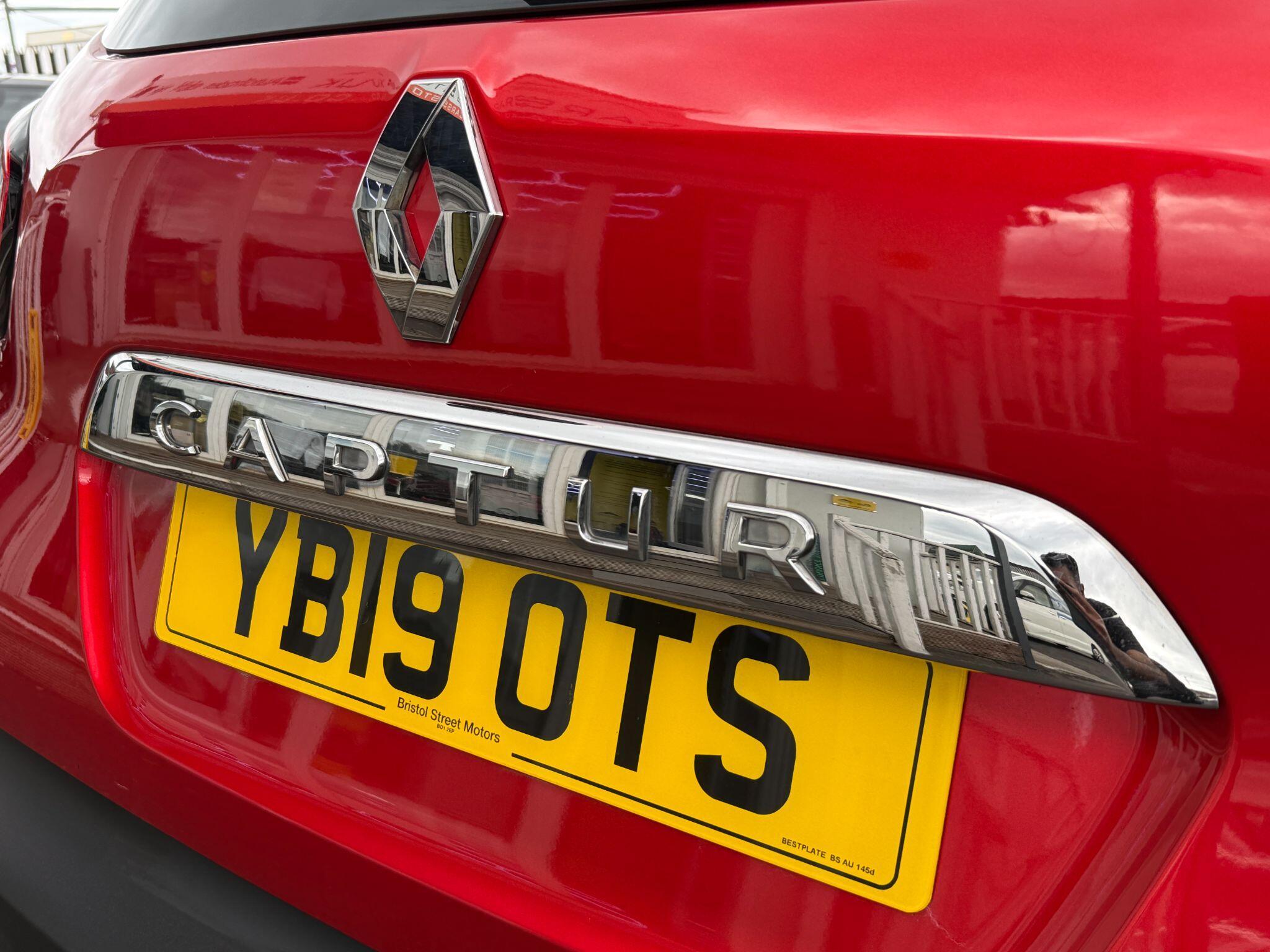 Renault Captur - Image 18