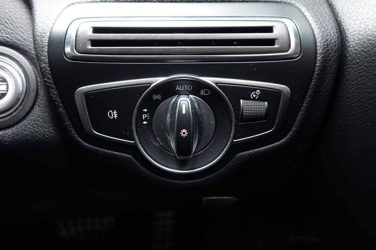 Mercedes C-Class - Image 58