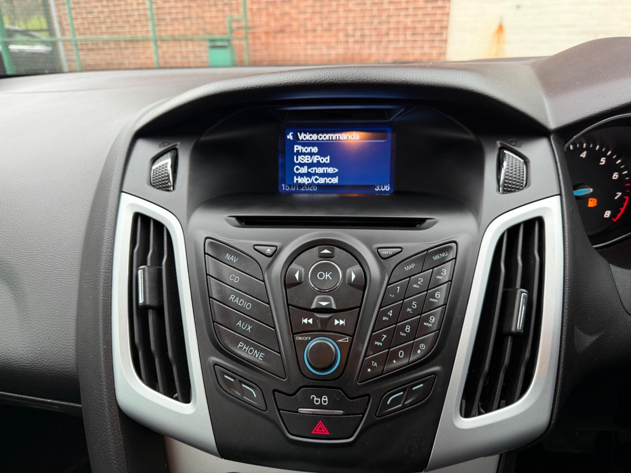 Ford Focus - Image 10