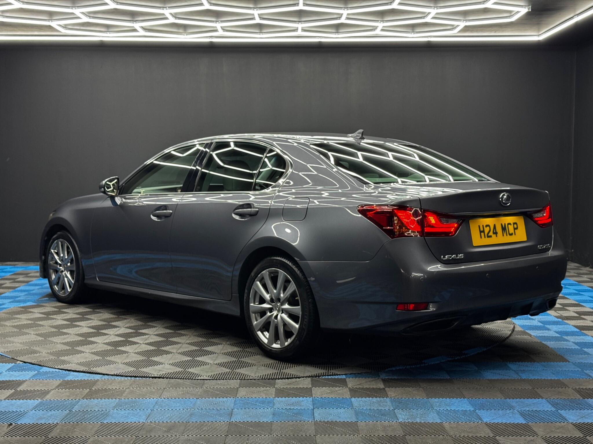 Lexus GS - Image 7