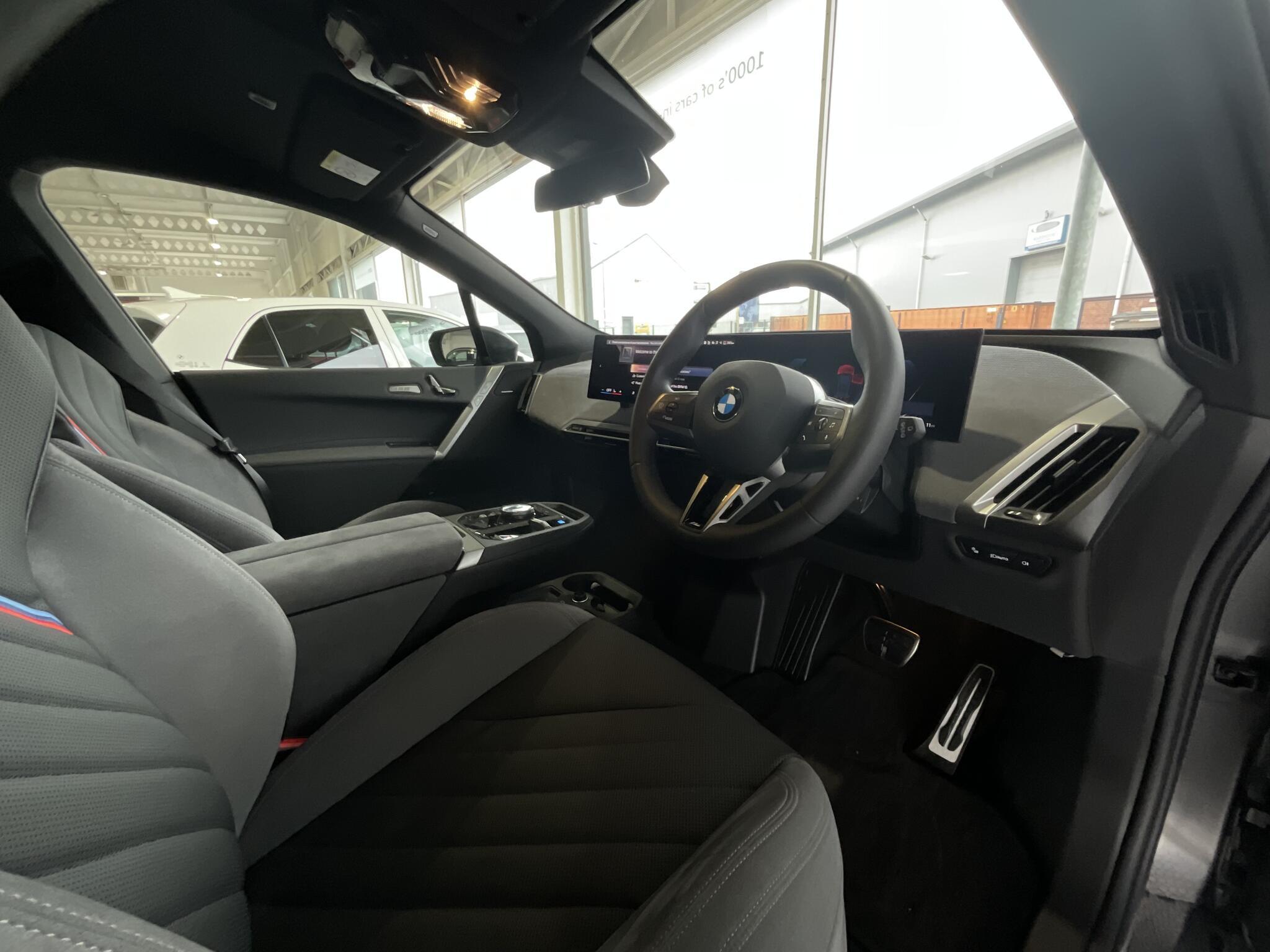BMW IX - Image 7