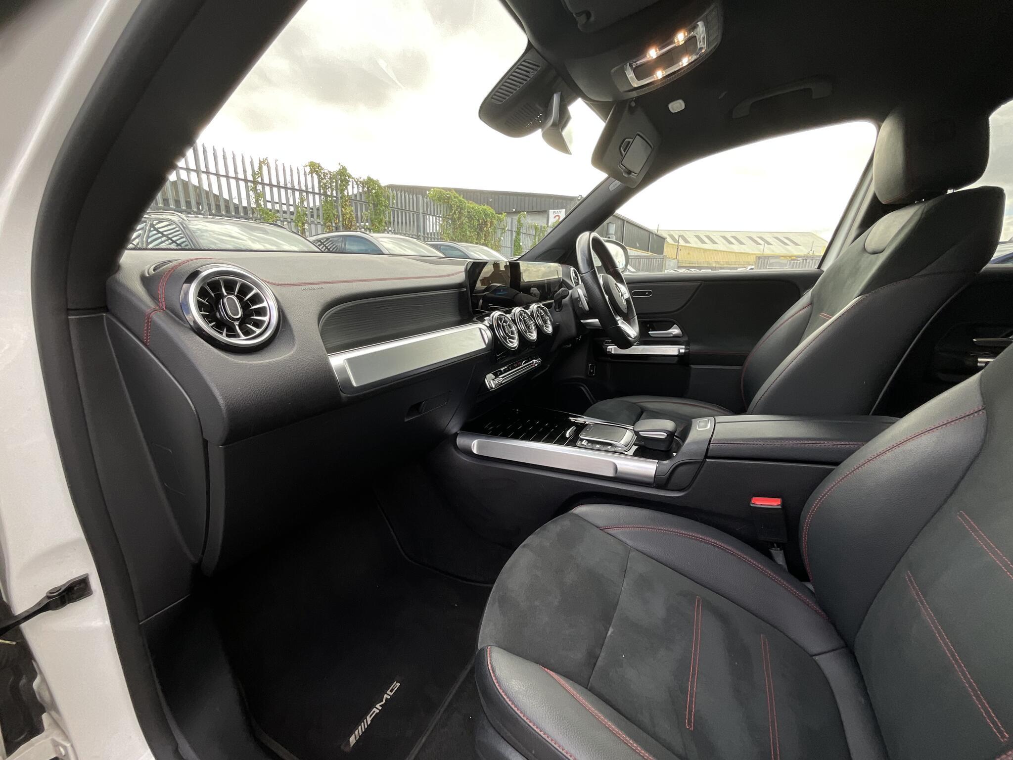 Mercedes Eqb - Image 17