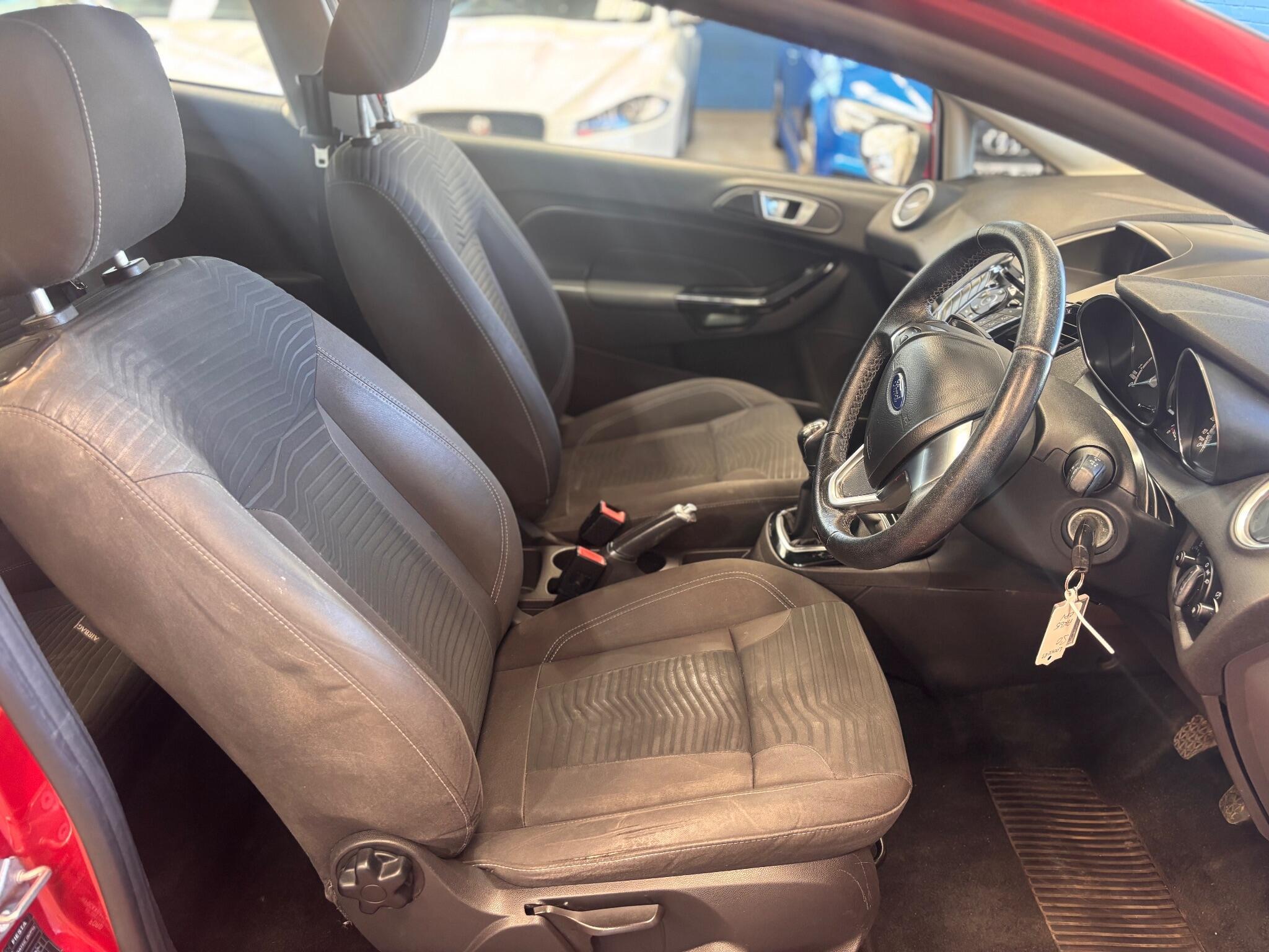 Ford Fiesta - Image 21