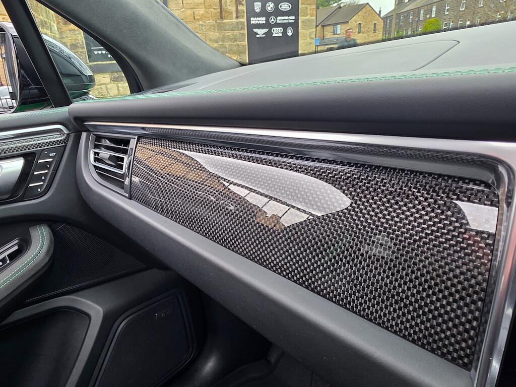 Porsche Macan - Image 57