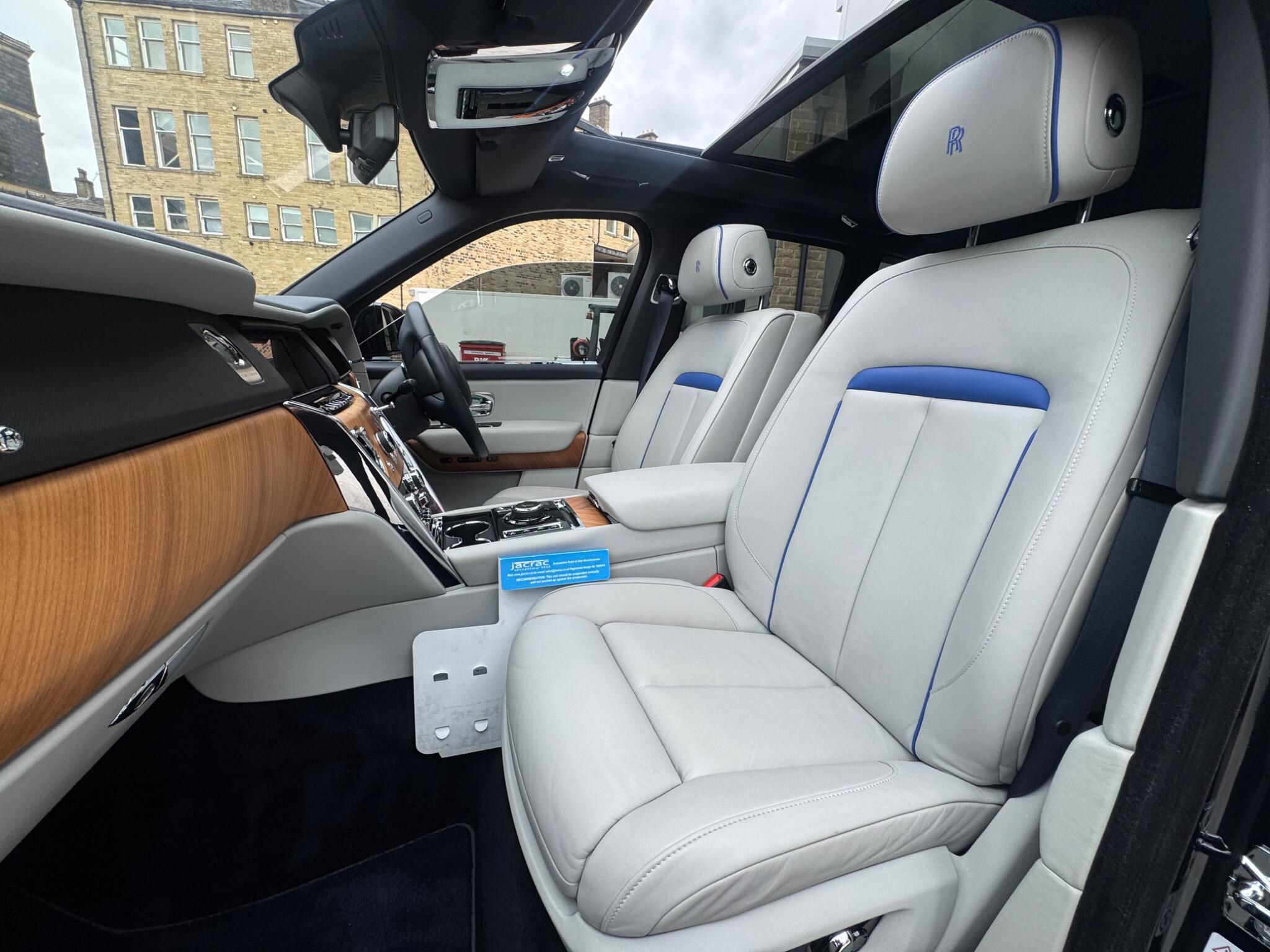 Rolls-Royce Cullinan - Image 9