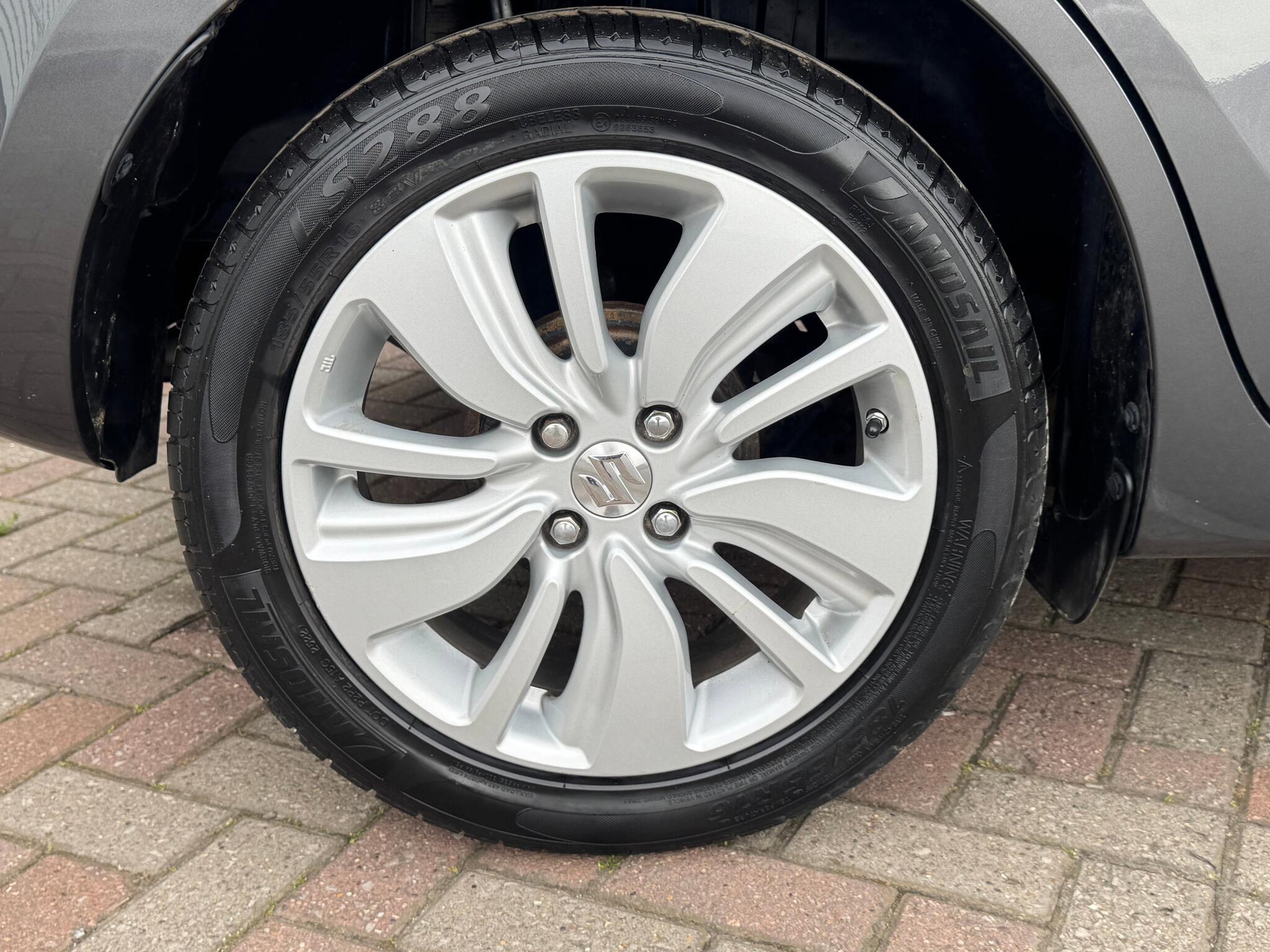 Suzuki Swift - Image 13