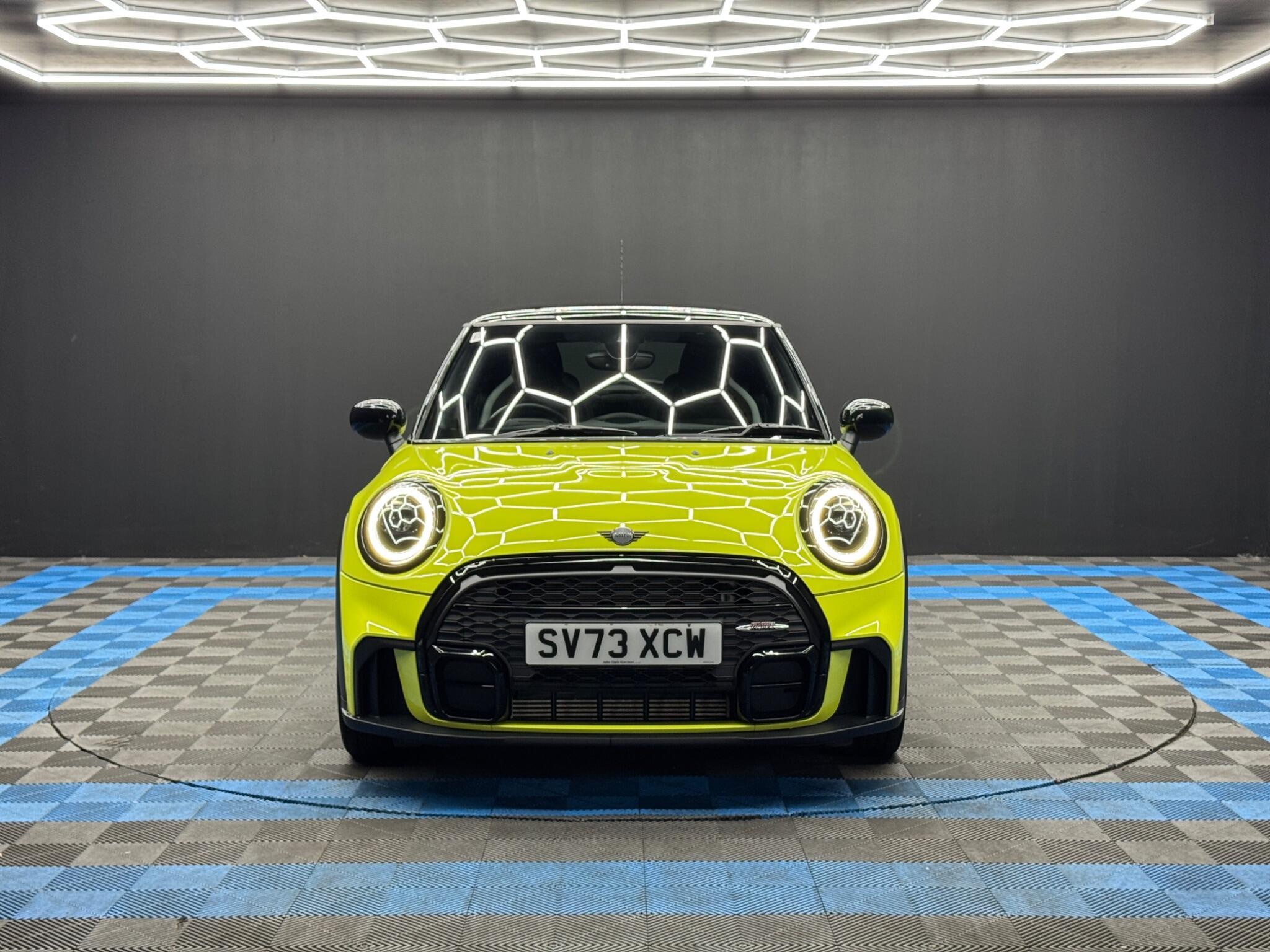 MINI Hatch - Image 2