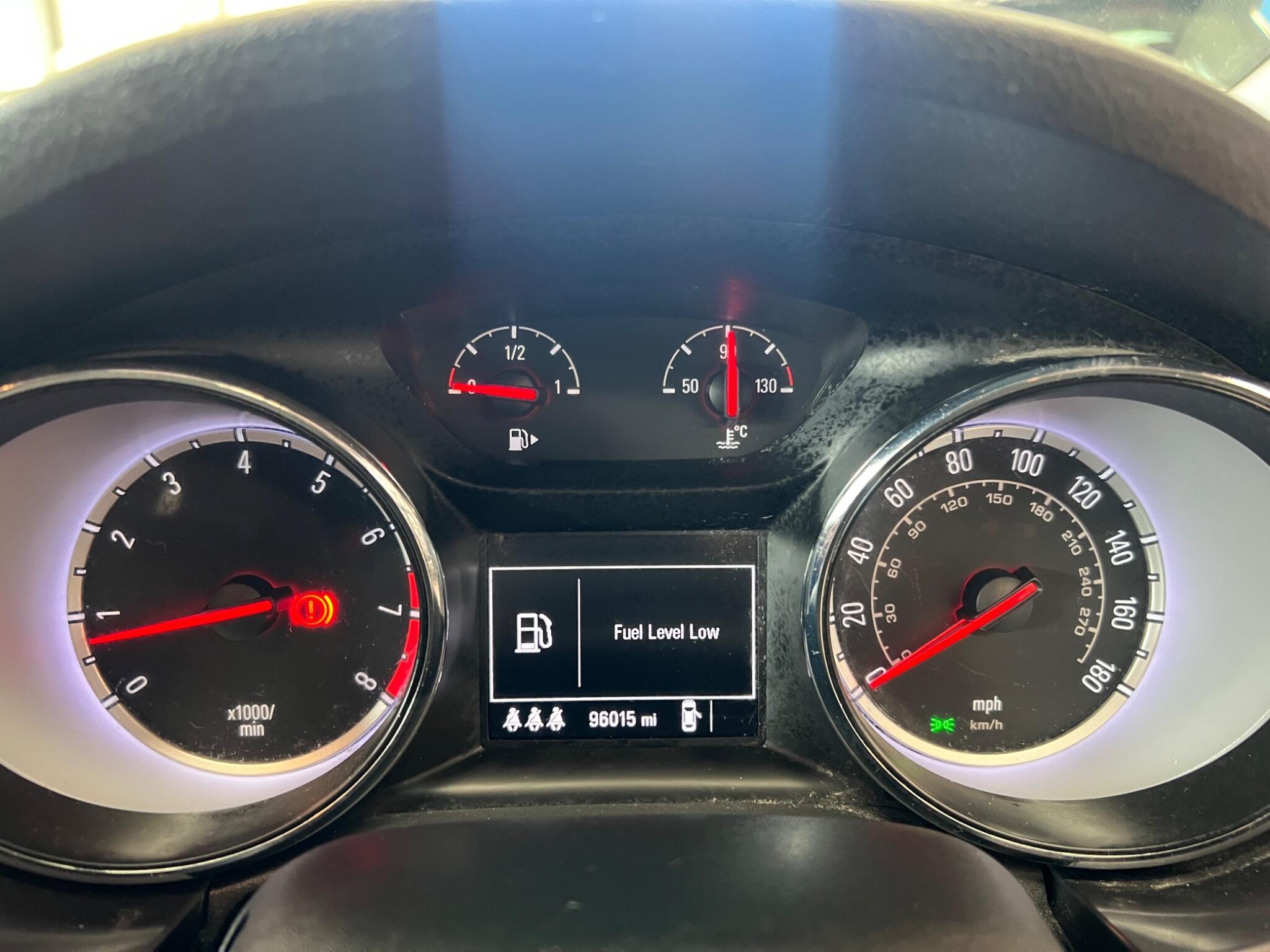 Vauxhall Astra - Image 21