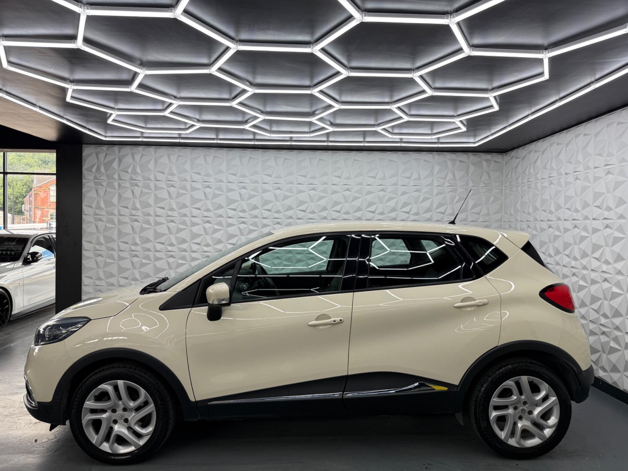 Renault Captur - Image 7