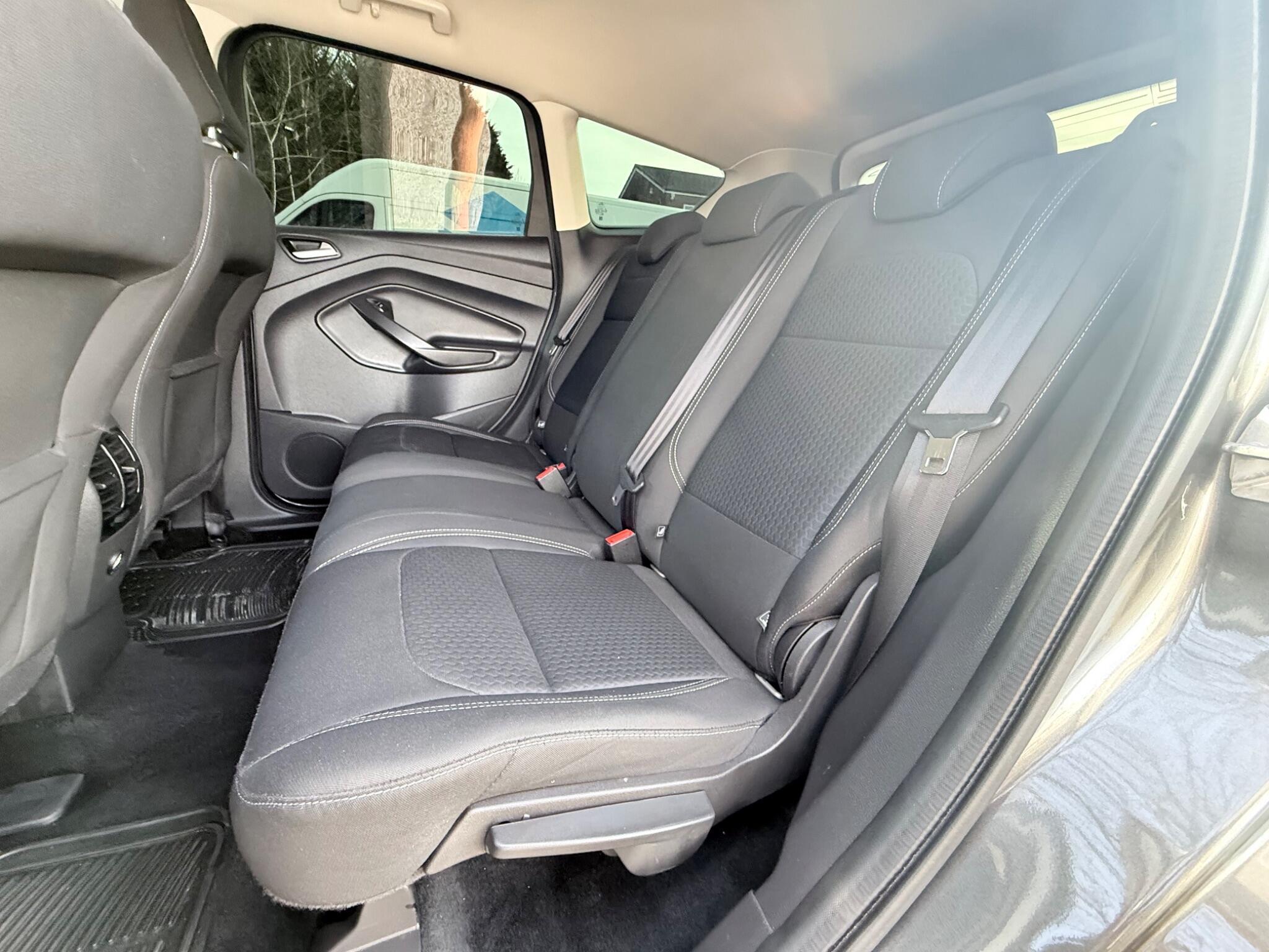 Ford Kuga - Image 34