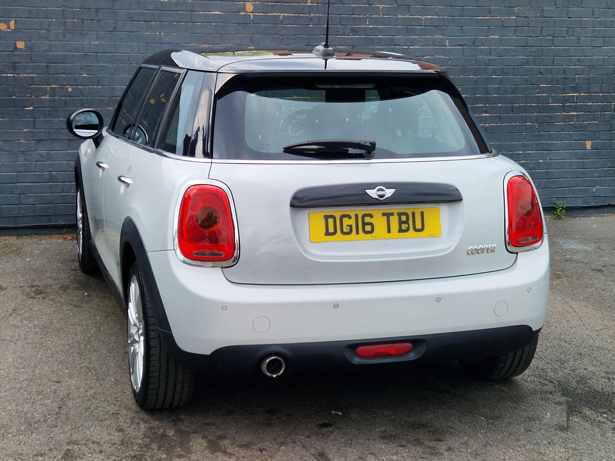 MINI Hatch - Image 8