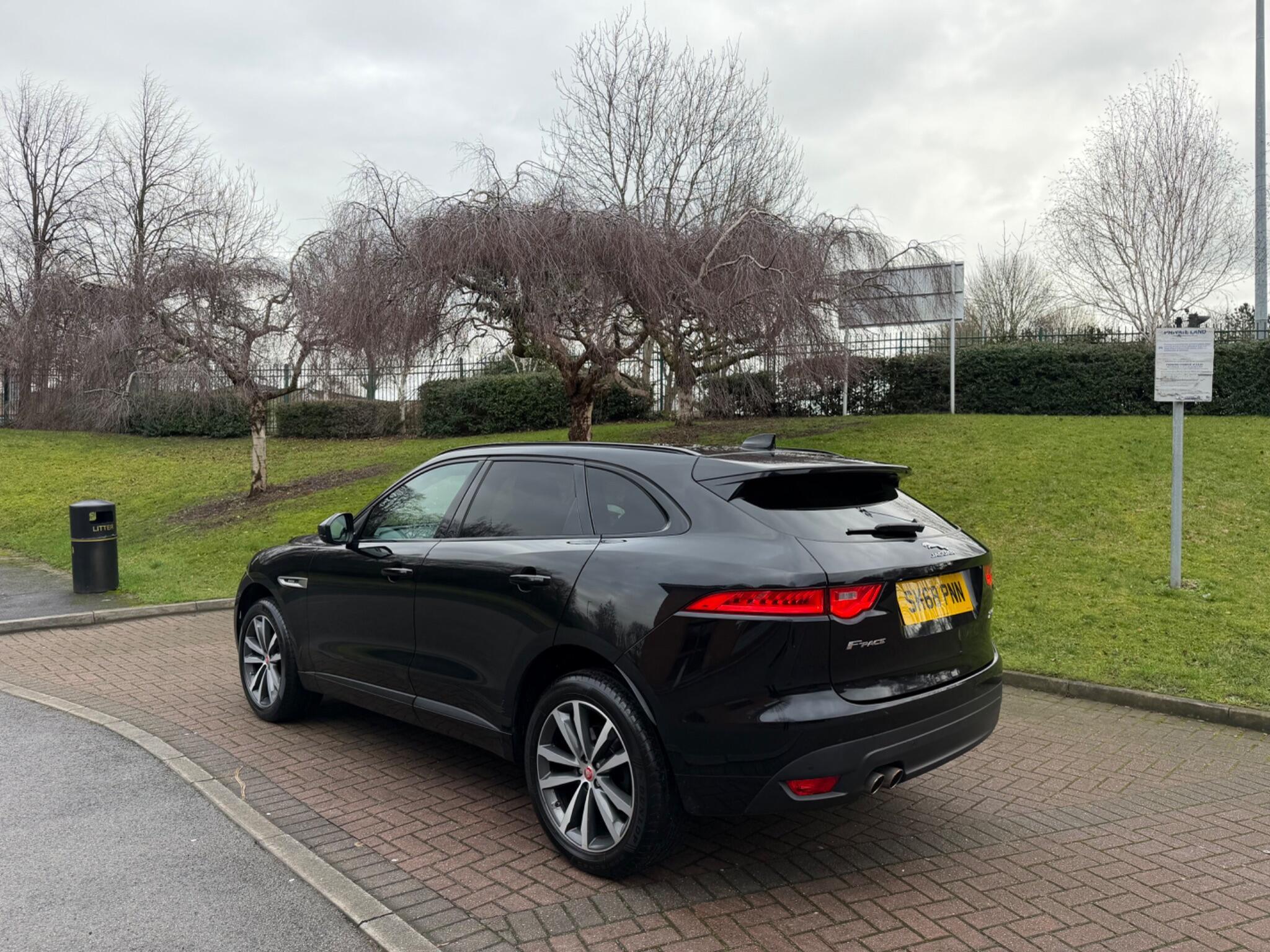 Jaguar F-Pace - Image 13