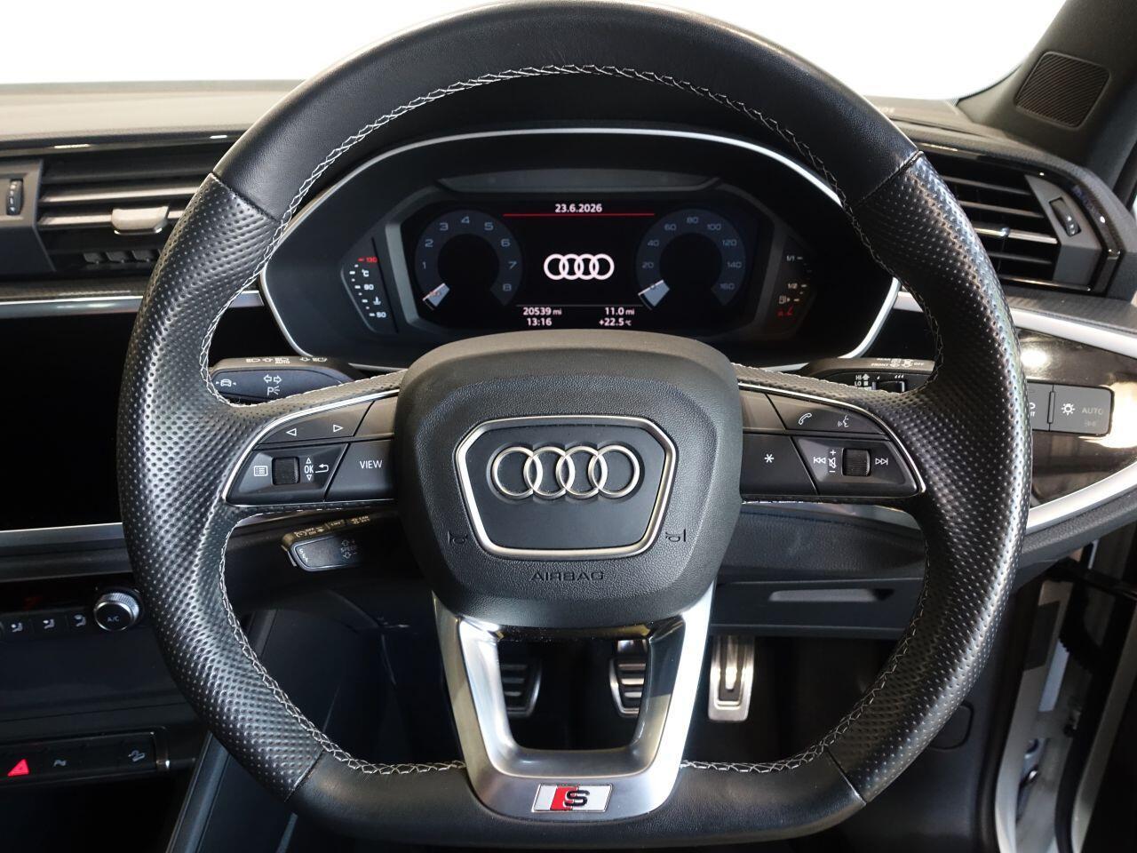 Audi Q3 - Image 19