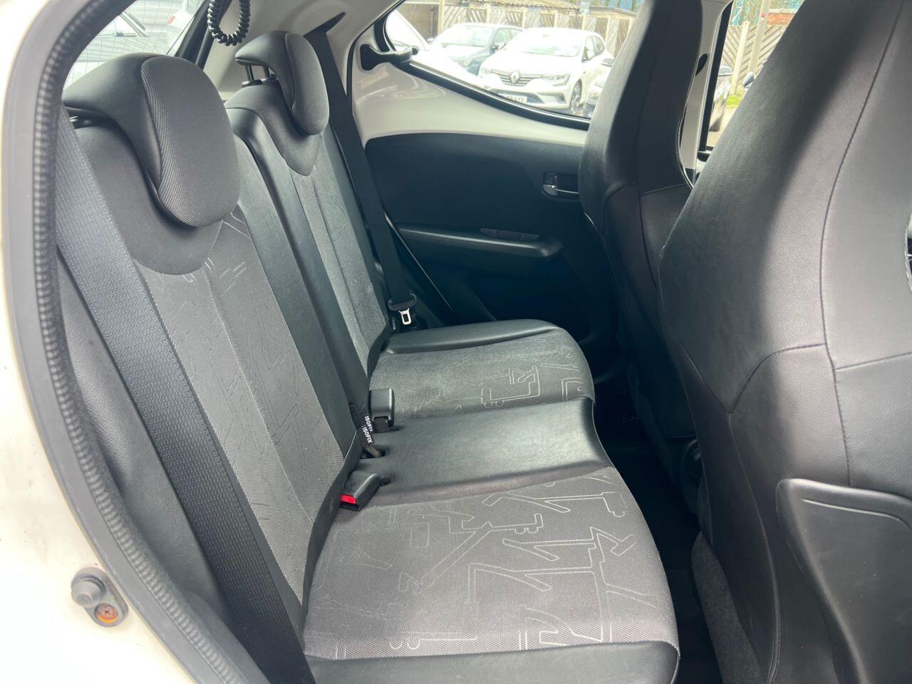 Toyota Aygo - Image 28