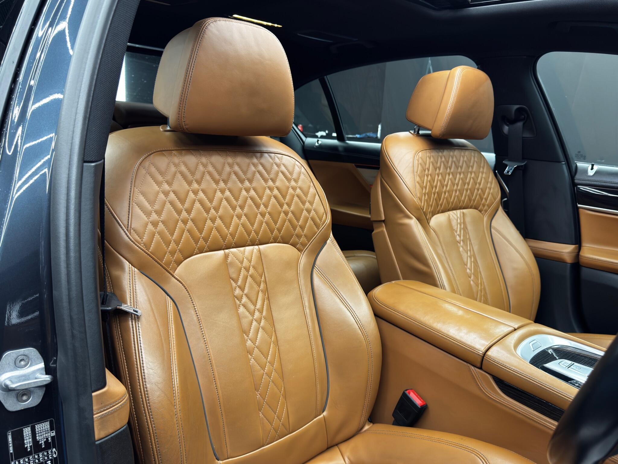 BMW 7 Series - Image 12