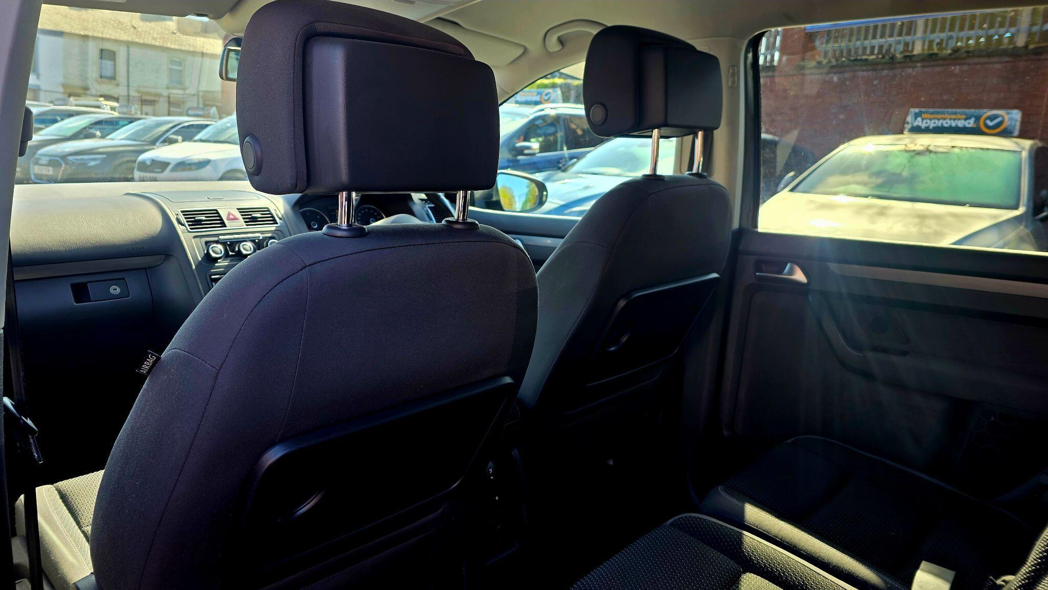 Volkswagen Touran - Image 17