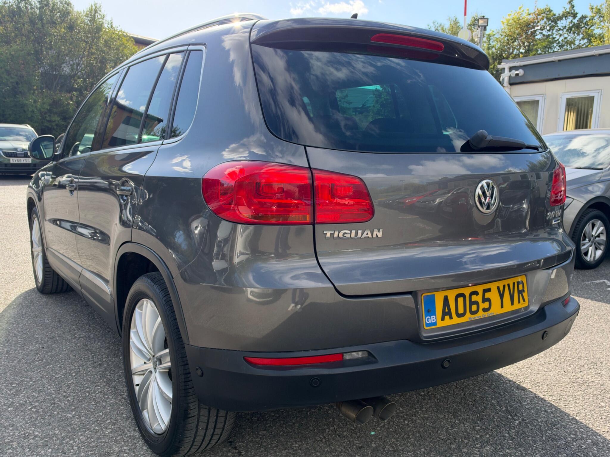 Volkswagen Tiguan - Image 11
