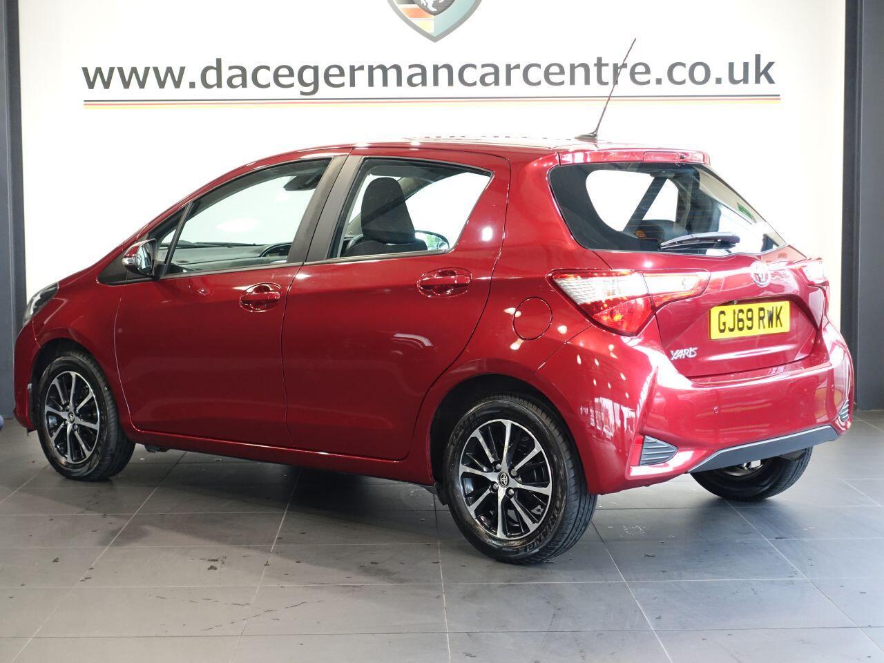 Toyota Yaris - Image 8