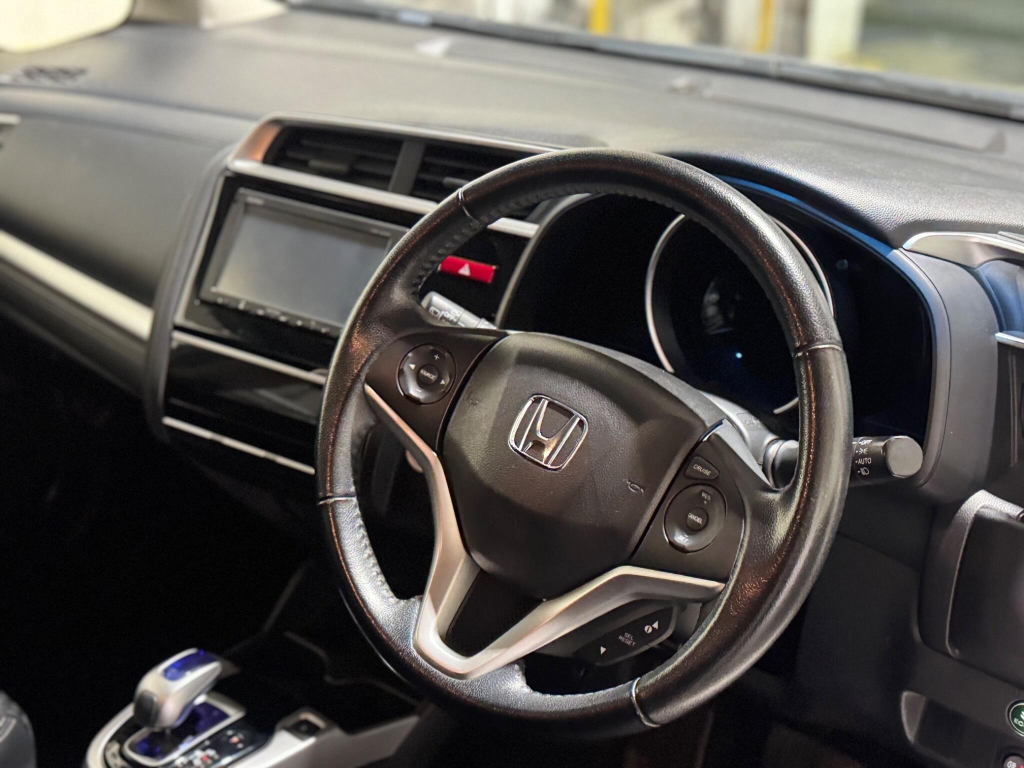 Honda FIT - Image 38