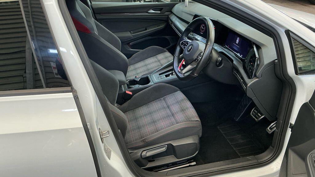 Volkswagen Golf - Image 2
