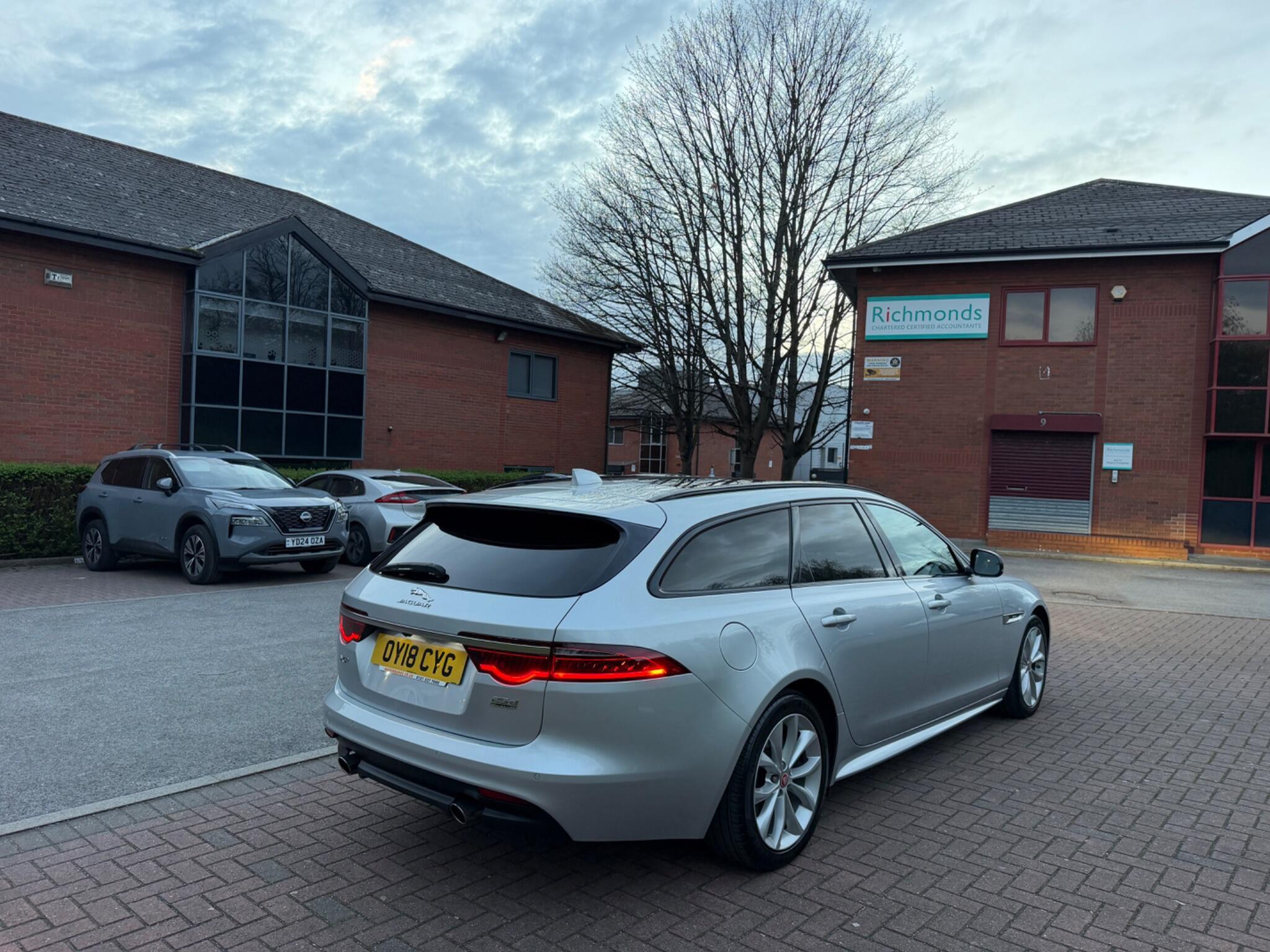 Jaguar XF - Image 20